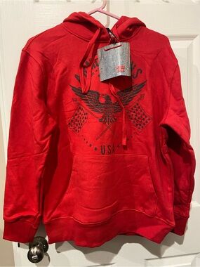 Men's Red Graphic Pullover Hoodie with Eagle and Flag Design